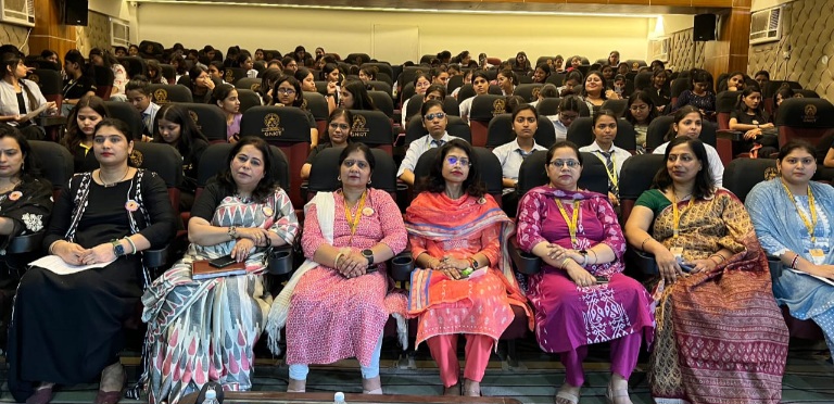 GNIOT College News : शोध के क्षेत्र में नया आयाम, GNIOT की वाइज सोसाइटी ने विशेषज्ञ व्याख्यान के माध्यम से शोधकर्ताओं को दिए दिशा और दृष्टिकोण, शोध पद्धति और शोध पत्र लेखन पर विशेषज्ञों ने बांटी गहरी समझ, जीएनआईओटी में हुआ शिक्षाप्रद आयोजन 2 IMG 20250421 WA0019
