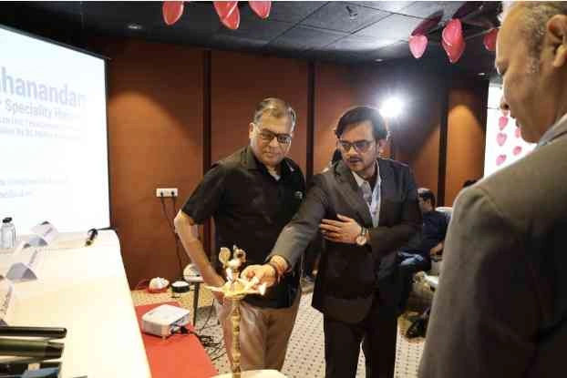 Mahanandan Hospital News : गरीबों की उम्मीद और मसीहा बना 'महानंदन सुपर स्पेशलिटी हॉस्पिटल', हृदय व किडनी रोगों के अत्याधुनिक इलाज के साथ मुफ्त उपचार का वादा, ग्रेटर नोएडा में स्वास्थ्य सेवा का नया युग शुरू 2 JPEG 20250503 155734 1619153480906436505 converted