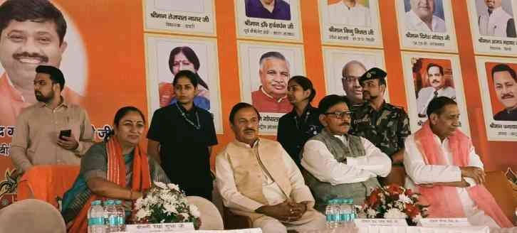 Breaking News CM Delhi Visit : “ग्रेटर नोएडा को मिला वैश्य समाज का गौरव धरोहर, मुख्यमंत्री रेखा गुप्ता और मंत्री नंद गोपाल गुप्ता 'नंदी' ने किया श्री महाराजा अग्रसेन भवन का भव्य उद्घाटन, मूर्ति अनावरण से पत्रिका विमोचन तक साक्षी बना शहर” 2 JPEG 20250505 211514 5740075435080695898 converted 1