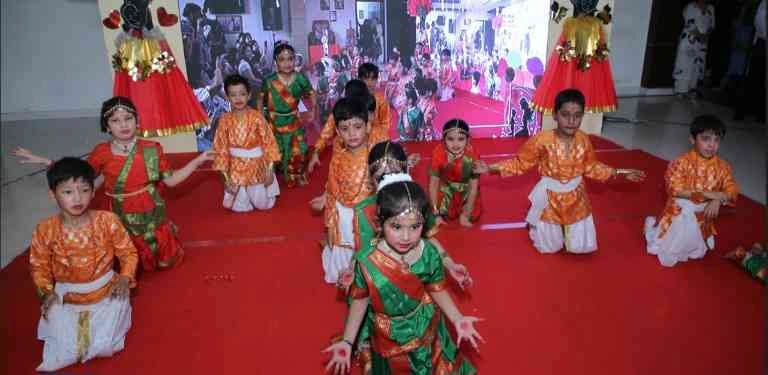 GD Goenka School News : माँ के आंचल में बसी ममता की खुशबू से महका जी डी गोयंका स्कूल, मातृ दिवस के जश्न में झलकी स्नेह, संस्कार और सराहना की अनोखी झलक, माँ के प्यार को समर्पित हुआ यादगार दिवस 2 JPEG 20250511 101023 1514119596005740913 converted