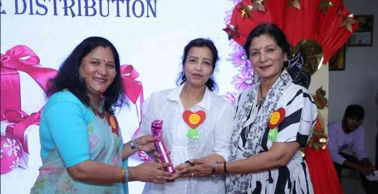 GD Goenka School News : माँ के आंचल में बसी ममता की खुशबू से महका जी डी गोयंका स्कूल, मातृ दिवस के जश्न में झलकी स्नेह, संस्कार और सराहना की अनोखी झलक, माँ के प्यार को समर्पित हुआ यादगार दिवस 3 JPEG 20250511 101023 2976923929975888384 converted 1