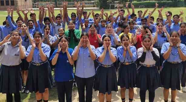 Aster Public School News : 100% रिजल्ट, 100% जश्न एस्टर पब्लिक स्कूल के छात्रों ने रचा इतिहास, इंटर में इशिता और हाईस्कूल में भव्या बनीं टॉपर, मिठाइयों के संग गूंजे जयकारे, हर कोना बोला ‘Well Done’ 1 JPEG 20250513 193740 3376488117093344265 converted