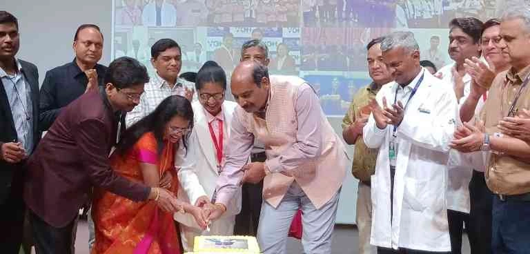 Sharda University News : "हमारी नर्स - हमारा भविष्य", शारदा अस्पताल में अंतरराष्ट्रीय नर्स दिवस का भव्य आयोजन, नर्सिंग स्टाफ के अदम्य साहस और समर्पण को किया गया सलाम 🏥 1 JPEG 20250514 214008 1401905251458722005 converted