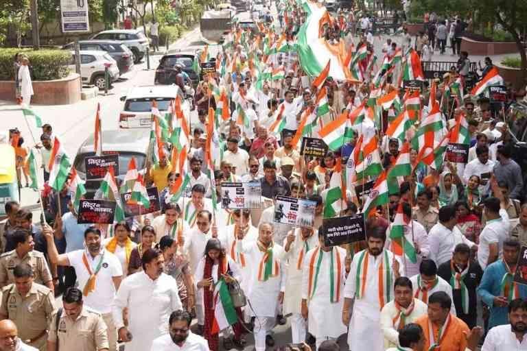 BJP Organisation News : "ऑपरेशन सिंदूर" की ऐतिहासिक सफलता पर भाजपाइयों ने निकाली अभूतपूर्व तिरंगा शौर्य सम्मान यात्रा, गूंजे भारत माता के जयकारे और पाकिस्तान मुर्दाबाद के नारे 2 JPEG 20250517 170218 5925926859715918780 converted