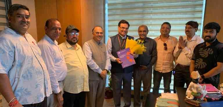 Greater Noida Authority : “सम्मान से मिली प्रेरणा, समाधान से जगी उम्मीदें!, उद्योगों को मिली राहत, आईआईए प्रतिनिधिमंडल ने एसीईओ सौम्या श्रीवास्तव को सौंपा प्रशंसा पत्र, डॉ. चंचल के भूखंड विवाद का समाधान बन गया ‘उद्योग सहयोग’ का आदर्श उदाहरण 1 JPEG 20250603 200600 6838764059840526002 converted