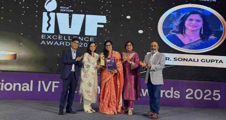 IVF Medical News : IVF चिकित्सा में क्रांति लाने वाली डॉ. सोनाली गुप्ता को मिला राष्ट्रीय सम्मान!, 'क्लीनिकल IVF प्रैक्टिस में उत्कृष्टता, उत्तर भारत' श्रेणी में 2025 का प्रतिष्ठित पुरस्कार अपने नाम किया 1 JPEG 20250622 173709 4901670807882870785 converted