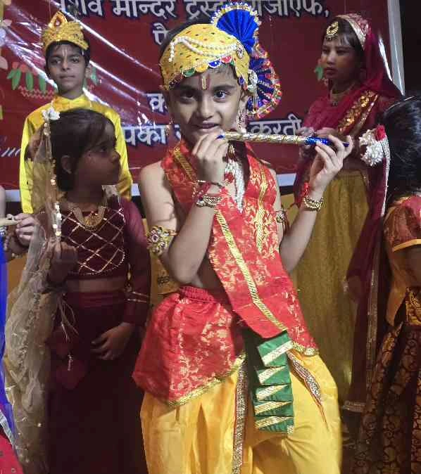 Greater Noida News : पैरामाउंट गोल्फ फॉरेस्ट में धूमधाम से मना जन्माष्टमी महोत्सव, भक्ति और उल्लास से सराबोर रहा पूरा परिसर, बच्चों की प्रतियोगिता बनी मुख्य आकर्षण, भव्य सजावट और श्रद्धालुओं का उत्साह 3 JPEG 20250817 144050 4855224644938732190 converted