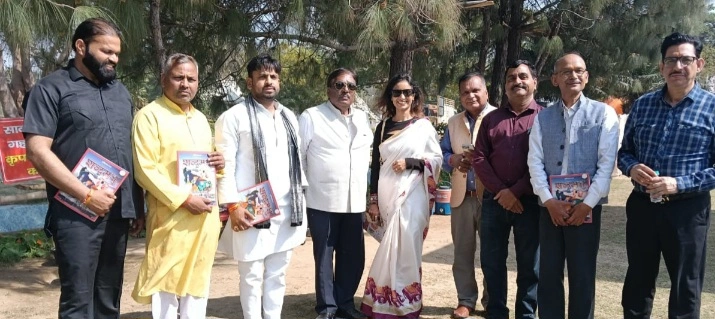 Press Club Holi News : रंग, रिश्ते और पत्रकारिता का संगम, ग्रेटर नोएडा प्रेस क्लब के होली मिलन समारोह में बिखरी खुशियों की फुहार, लोकतंत्र का चौथा स्तंभ है प्रेस: न्यायमूर्ति सुधीर अग्रवाल, ‘शब्दमधु’ पत्रिका का हुआ भव्य विमोचन, प्रेस लोकतंत्र का आईना: डॉ. महेश शर्मा 2 1772469137702112 3 converted