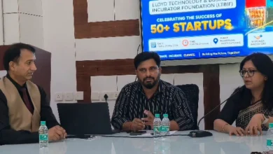 Llyod College News : “क्लासरूम से निकलकर बनेंगे करोड़ों के क्रिएटर!”, लॉयड इन्क्यूबेशन ने मचाया स्टार्टअप जगत में धमाका, सिर्फ 1 साल में 56+ स्टार्टअप्स तैयार, ₹2.5 करोड़ की ग्रांट से ग्रेटर नोएडा बना इनोवेशन का नया ‘स्टार्टअप हब’, AI से लेकर हेल्थ-टेक तक… युवाओं के आइडिया बन रहे करोड़ों के अवसर 9 20260529 143636 converted