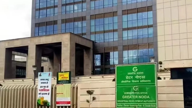 Greater Noida Authority News : “अब नहीं लगेगा ब्याज का पहाड़!” ग्रेटर नोएडा प्राधिकरण की बड़ी राहत—हजारों फ्लैट मालिकों के चेहरे खिले, OTS योजना से रजिस्ट्री और बकाया भुगतान का रास्ता हुआ आसान, ईडब्ल्यूएस से 135 वर्गमीटर तक के फ्लैट आवंटियों को बड़ी राहत, पेनल्टी माफ… लीज डीड पर 80% तक छूट, 30 सितंबर तक मिलेगा मौका 1 greater noida authority meeting decisions converted
