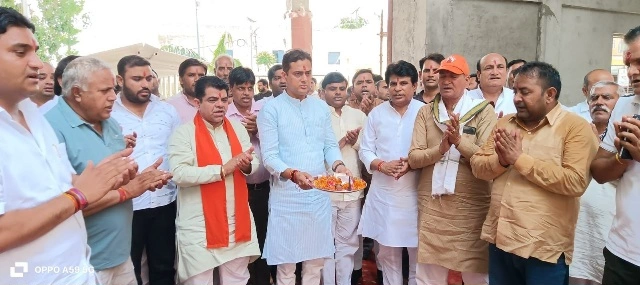 Breaking News : 4399 दिनों की जनसेवा का उत्सव, दुजाना के शक्ति मंदिर से दनकौर के गुरु द्रोणाचार्य धाम तक गूंजा ‘विकसित भारत’ का संकल्प, मोदी सरकार के 12 साल पूरे होने पर भाजपा कार्यकर्ताओं ने की पूजा-अर्चना, पौधारोपण और स्वच्छता अभियान 1 IMG 20260610 WA0046 converted 1
