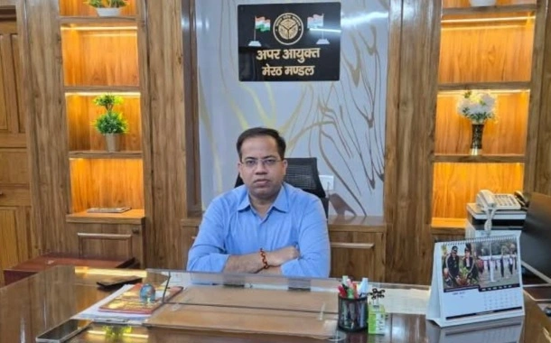 Breaking News : उत्तर प्रदेश के प्रशासनिक गलियारों में बड़ा बदलाव! 36 पीसीएस अफसरों की मेहनत रंग लाई, YEIDA के ओएसडी शैलेन्द्र भटिया, मेरठ मंडल के अपर आयुक्त अमित सिंह समेत कई अधिकारी बने IAS, प्रदेश में खुशी और बधाइयों की लहर 3 Screenshot 20260611 142225 Facebook converted 1