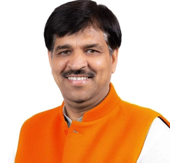 Dadri MLA News : दादरी विधानसभा में भाजपा टिकट की जंग हुई और भी रोमांचक!, 1857 के अमर शहीद राव उमराव सिंह के वंशज, वरिष्ठ अधिवक्ता व पूर्व बार अध्यक्ष सुशील भाटी ने ठोकी मजबूत दावेदारी, राजनीतिक गलियारों में बढ़ी हलचल, 2004 का जिला बदर आंदोलन बना संघर्ष की पहचान, शिक्षा और समाजसेवा में भी सक्रिय भूमिका, दादरी सीट पर बढ़ी राजनीतिक हलचल 3 1784133616184904 3 converted