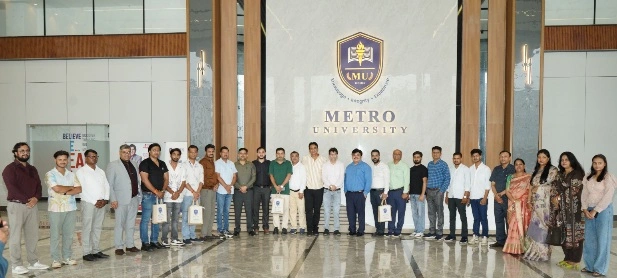 Metro University News : भविष्य की नौकरियों के लिए छात्रों को किया तैयार!, मेट्रो यूनिवर्सिटी के एसोसिएट कॉन्क्लेव में AI, डिजिटल मीडिया और मैनेजमेंट के नए अवसरों पर मंथन, शिक्षा और उद्योग के बीच की दूरी कम करना है लक्ष्य, मीडिया के छात्रों को डिजिटल पत्रकारिता की दी जानकारी 3 IMG 20260708 WA0058 converted