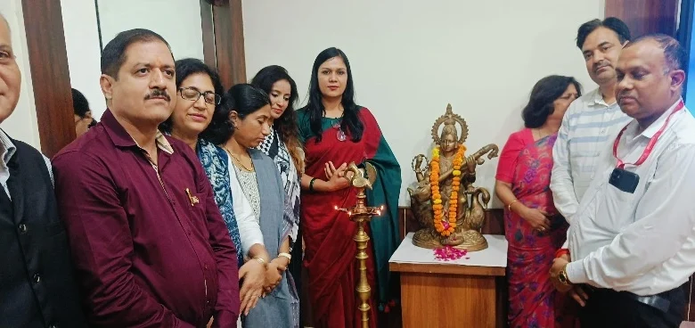 Employment News : रोजगार की नई उड़ान!, गौतमबुद्धनगर में TCS और जिला सेवायोजन विभाग की बड़ी पहल, अब डिग्री नहीं… कौशल दिलाएगा नौकरी, हजारों युवाओं के लिए खुलेंगे रोजगार के नए दरवाजे, जनपद के प्रमुख शिक्षण संस्थानों की रही भागीदारी, युवाओं को नौकरी नहीं, करियर के लिए तैयार करने की पहल, MSME और उद्योग जगत ने बताई सबसे बड़ी चुनौती 1 IMG 20260710 WA0047 converted