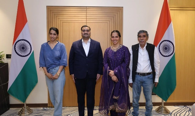 IBI College News : ओलंपिक पदक विजेता साइना नेहवाल ने I Business Institute में भरी युवाओं के सपनों में नई उड़ान, ‘Catalyst 2026’ के भव्य शुभारंभ से 50 दिनों तक चलेगा करियर, लीडरशिप और सफलता का महाअभियान,सफलता का कोई शॉर्टकट नहीं, अनुशासन और मेहनत ही असली मंत्र: साइना नेहवाल 3 IMG 20260722 WA0048 converted