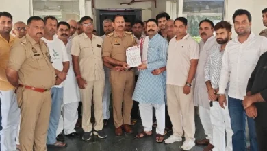 Breaking News : "लाठी नहीं, संवाद चाहिए!", जंतर-मंतर लाठीचार्ज के विरोध में गरजा करप्शन फ्री इंडिया संगठन, राष्ट्रपति के नाम भेजा ज्ञापन, छात्रों पर बल प्रयोग की निष्पक्ष जांच की मांग, हाउस अरेस्ट का भी किया विरोध 2 IMG 20260723 WA0036 converted 1