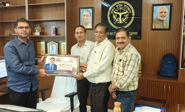IBA Industry News : उद्योग और SGST के बीच मजबूत होगा संवाद, नवागत अपर आयुक्त परीक्षित खटाना से IBA प्रतिनिधिमंडल की मुलाकात, उद्यमियों की समस्याओं पर हुई सकारात्मक चर्चा, उद्योग और प्रशासन के बीच संवाद जरूरी, औद्योगिक विकास को मिलेगा नया बल 3 IMG 20260723 WA00431 converted