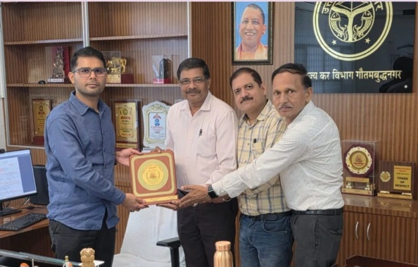 IBA Industry News : उद्योग और SGST के बीच मजबूत होगा संवाद, नवागत अपर आयुक्त परीक्षित खटाना से IBA प्रतिनिधिमंडल की मुलाकात, उद्यमियों की समस्याओं पर हुई सकारात्मक चर्चा, उद्योग और प्रशासन के बीच संवाद जरूरी, औद्योगिक विकास को मिलेगा नया बल 1 IMG 20260723 WA0043 converted