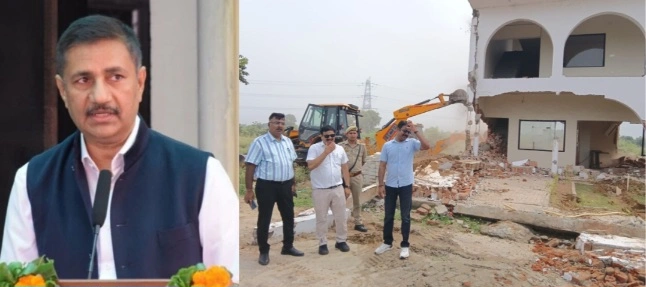 Yamuna Authority News : 450 करोड़ की अवैध कॉलोनियों पर गरजा बुलडोजर, 1.5 लाख वर्गमीटर जमीन पर चला यमुना प्राधिकरण का सबसे बड़ा अभियान!, एयरपोर्ट के आसपास भू-माफियाओं में मचा हड़कंप, निवेशकों को भी दी गई बड़ी चेतावनी, मरोरगढ़ी और टप्पल क्षेत्र में चला व्यापक ध्वस्तीकरण अभियान, सीईओ राकेश कुमार सिंह के निर्देश पर हुई सख्त कार्रवाई 1 Screenshot 20260710 201324 PicCollage converted