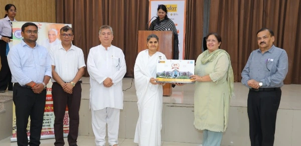 GNIOT College News : जीएनआईओटी एमबीए कॉलेज में 'नशा मुक्त युवा फॉर विकसित भारत' अभियान, छात्रों ने ली नशामुक्ति की शपथ, एमबीए कॉलेज में संस्थान के आंतरिक गुणवत्ता आश्वासन प्रकोष्ठ IQAC के तत्वावधान में नशामुक्ति जागरूकता एवं प्रेरणादायक सत्र का आयोजन किया गया, छात्र-छात्राओं, शिक्षकों और शिक्षणेत्तर कर्मचारियों ने भाग लिया 1 IMG 20260807 WA0025 converted