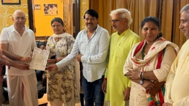 Beta1 News : बीटा-1 की समस्याओं पर पूर्व मंत्री व MLC नरेंद्र सिंह भाटी ने प्राधिकरण को चेताया, सुरक्षा से लेकर जलापूर्ति तक उठाए सवाल, चारदीवारी और रेलिंग, जर्जर सीवर-वाटर ड्रेन की जगह नई लाइन तथा जलापूर्ति व्यवस्था दुरुस्त करने की मांग, प्राधिकरण से स्थायी समाधान की मांग 4 IMG 20260811 WA0028 converted 1