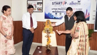 GIMS Hospital News : मेडिकल डिवाइस डिजाइन और निर्माण का बड़ा केंद्र बनेगा उत्तर प्रदेश, GIMS ग्रेटर नोएडा में पहले उत्तर प्रदेश स्टार्टअप क्लिनिक का आयोजन, 40 हेल्थकेयर स्टार्टअप्स को निवेश, डॉक्टर, इंजीनियर और प्रबंधन विशेषज्ञों को एक मंच पर ला रहा GIMS CMI, क्लिनिकल वैलिडेशन और नियामकीय मार्गदर्शन से जोड़ने की पहल GIMS की स्टार्टअप पहल सराहनीय: आलोक कुमार 8 IMG 20260818 WA0037 converted