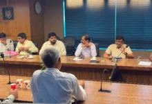 Greater Noida Authority News : घंघोला के 23 किसानों को मिले छह प्रतिशत आबादी भूखंड, 16 भूखंडों का ड्रा और 7 का सीधे आवंटन, लंबे समय से लंबित थी किसानों की आबादी भूखंड की मांग, सीईओ एनजी रवि कुमार से मुलाकात के बाद तेज हुई आवंटन प्रक्रिया 9 IMG 20260825 WA0035 converted