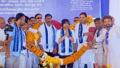 BSP Jewar News : जेवर में सरकार को आकाश आनंद के तीखे तेवर, सतवीर नागर को BSP ने बनाया विधानसभा प्रत्याशी, किसान आदर्श इंटर कॉलेज में आयोजित जनसभा में उमड़ी भीड़, मिशन-2027 के लिए बसपा ने शुरू की चुनावी तैयारियां, बसपा के कोर वोट बैंक पर नजर, जेवर की राजनीति में बढ़ेगी हलचल 3 IMG 20260825 WA0059 converted