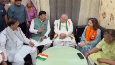 BJP Dadri News : दादरी विधानसभा से बीजेपी का टिकट मांग रहे एफआईआर में नामजद कुशल सिंह पति रविंद्र तोंगड़ पूर्व GM के कार्यक्रम में पूर्व राज्यपाल, 24 अगस्त की सुनवाई पर टिकी नजर, सांसद और कैबिनेट मंत्री की मौजूदगी से उठे सवाल; पुलिस कार्रवाई पर भी चर्चा, हाईकोर्ट पहुंच चुके हैं आरोपी 12 Screenshot 20260823 115632 WhatsApp converted